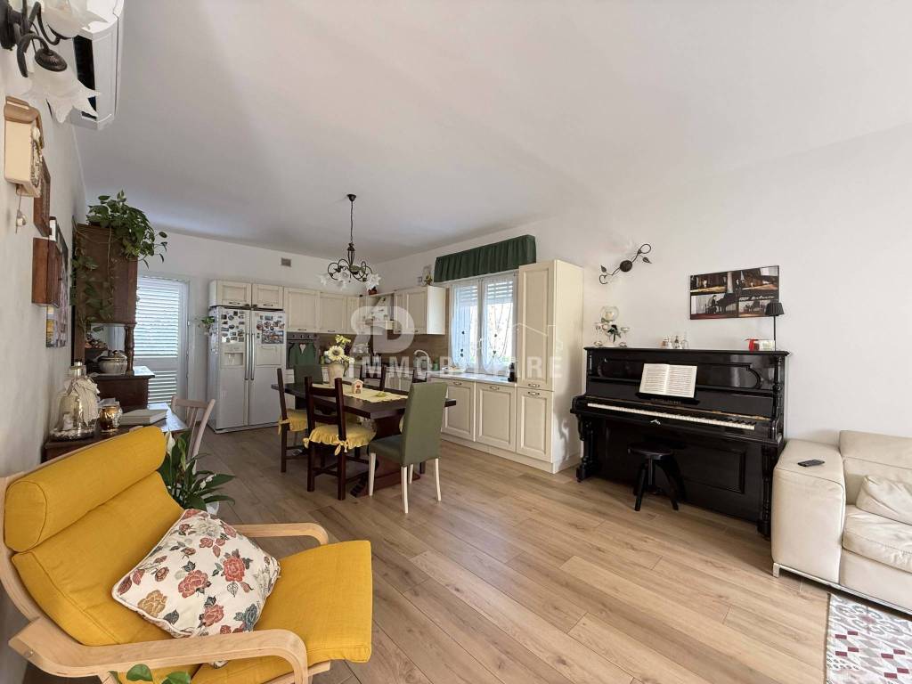 appartamento in vendita a Riccione in zona San Lorenzo