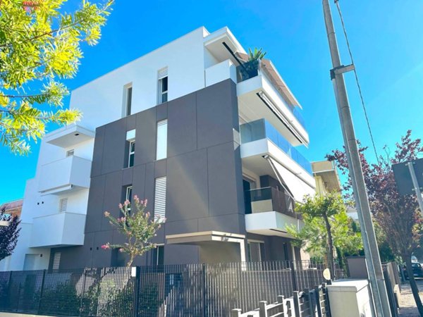 appartamento in vendita a Riccione in zona Alba