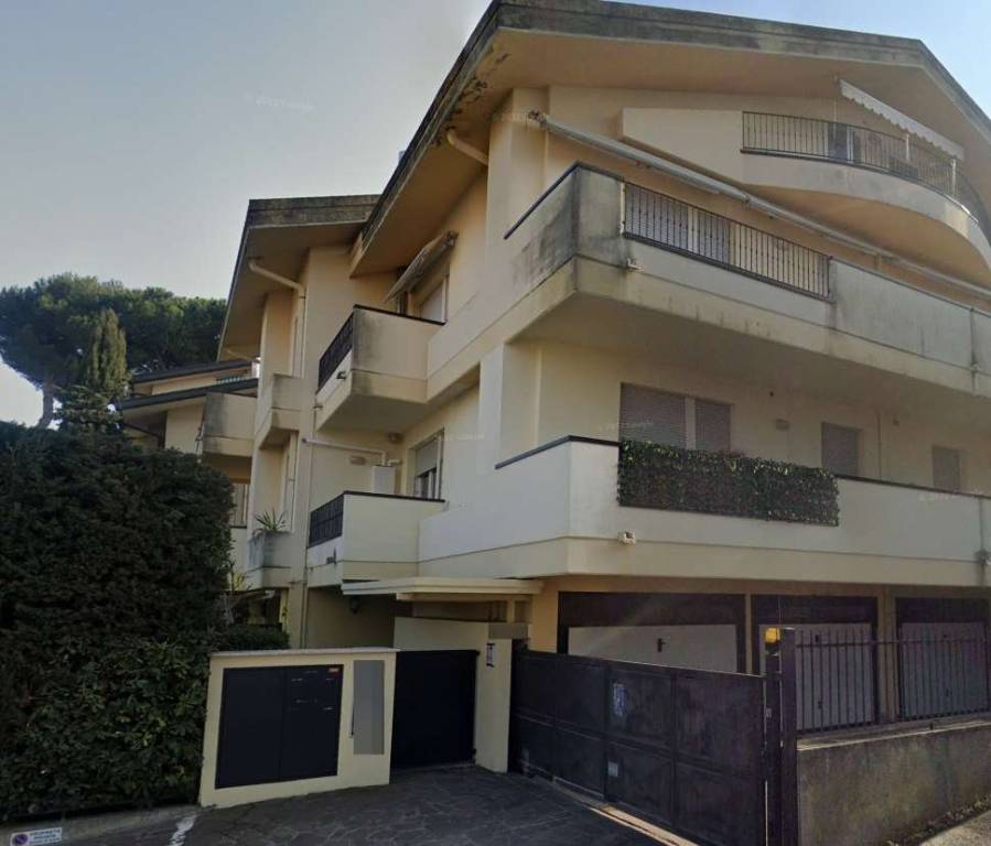 casa indipendente in vendita a Riccione