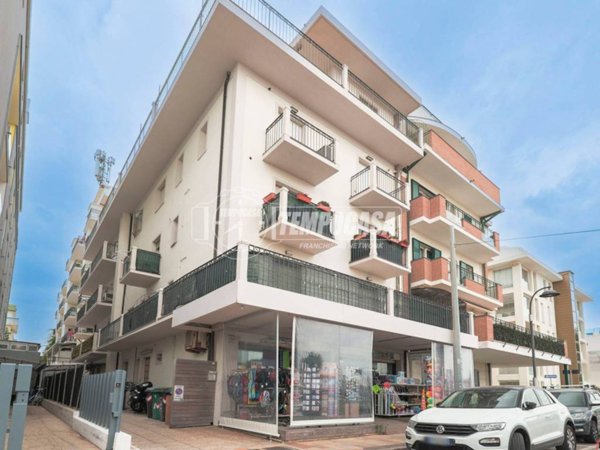 appartamento in vendita a Riccione in zona Marano