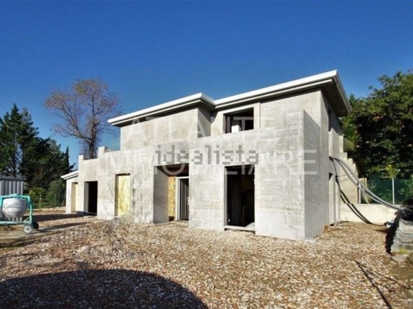casa indipendente in vendita a Riccione