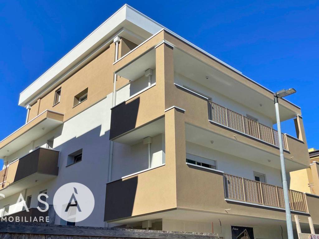 appartamento in vendita a Riccione in zona Alba