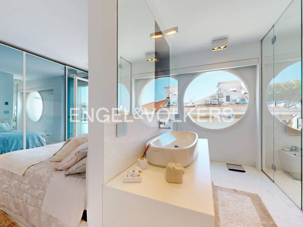 appartamento in vendita a Riccione in zona Alba