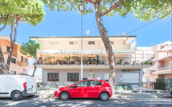 appartamento in vendita a Riccione in zona Alba