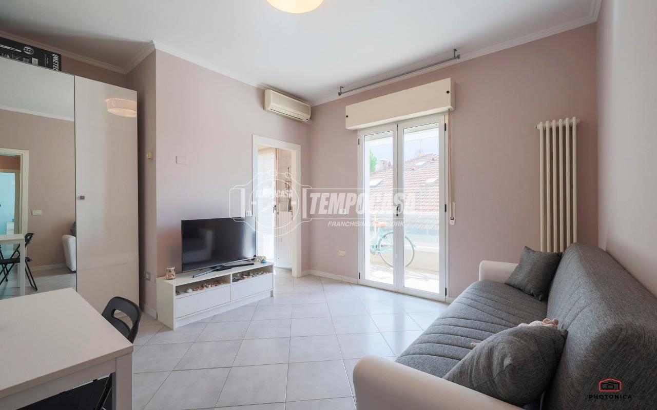 appartamento in vendita a Riccione in zona Alba