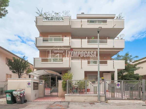 appartamento in vendita a Riccione in zona Alba