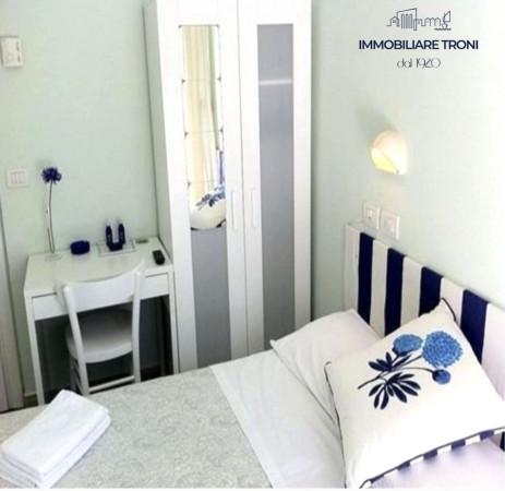 negozio in vendita a Riccione