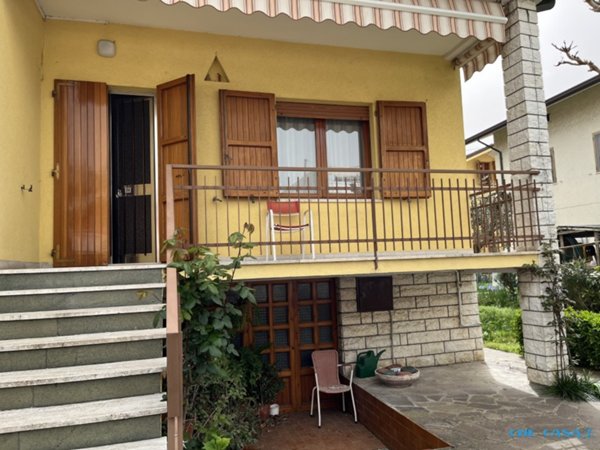 casa indipendente in vendita a Riccione