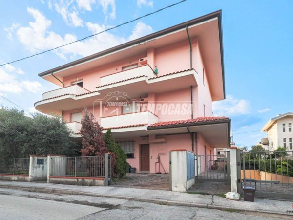 appartamento in vendita a Riccione