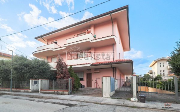 appartamento in vendita a Riccione in zona Marano