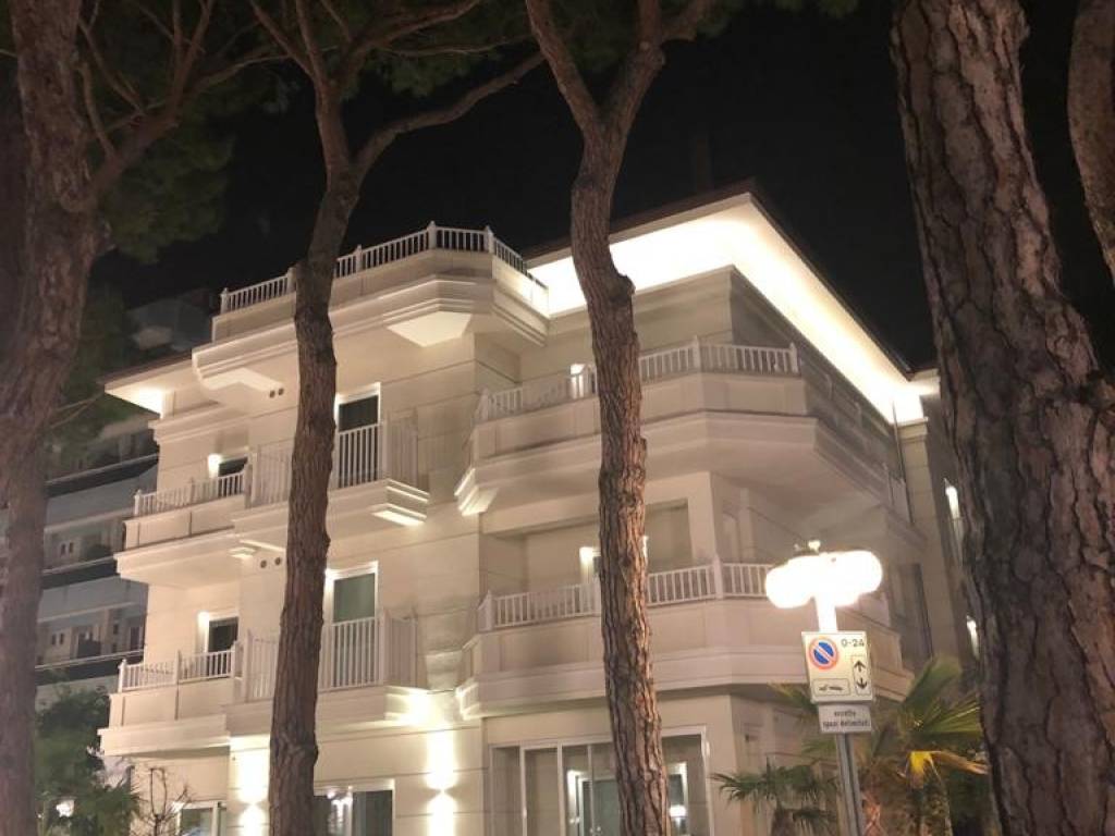intera palazzina in vendita a Riccione