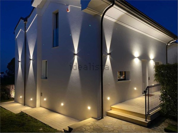 casa indipendente in vendita a Riccione