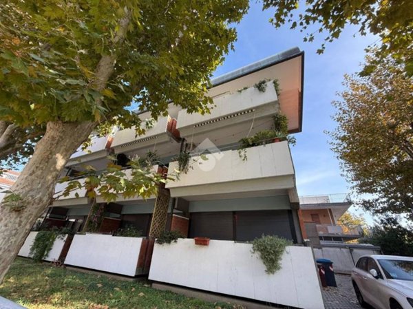 appartamento in vendita a Riccione in zona Alba