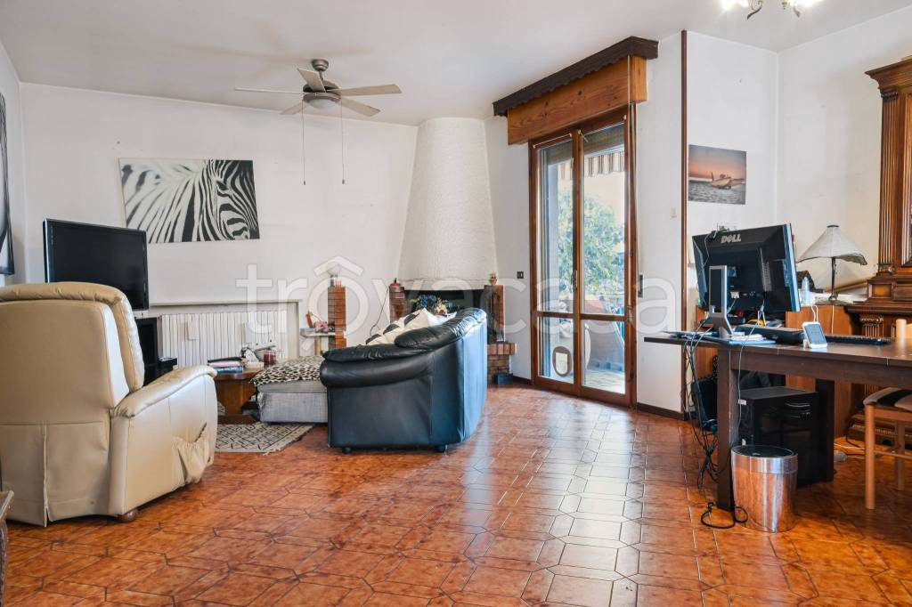 casa indipendente in vendita a Riccione