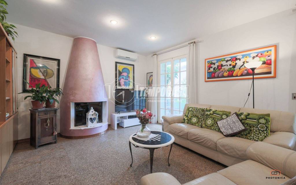 casa indipendente in vendita a Riccione