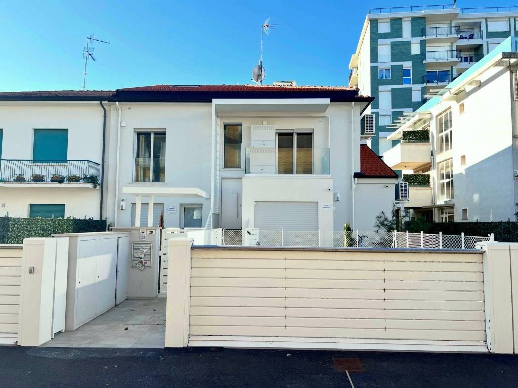 appartamento in vendita a Riccione