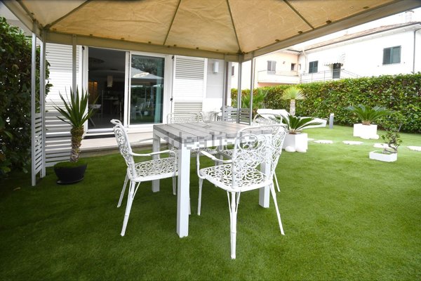 appartamento in vendita a Riccione