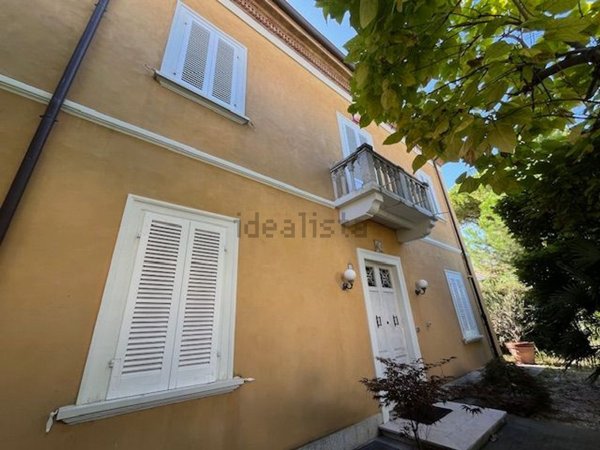 casa indipendente in vendita a Riccione