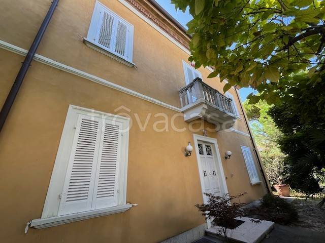 casa indipendente in vendita a Riccione