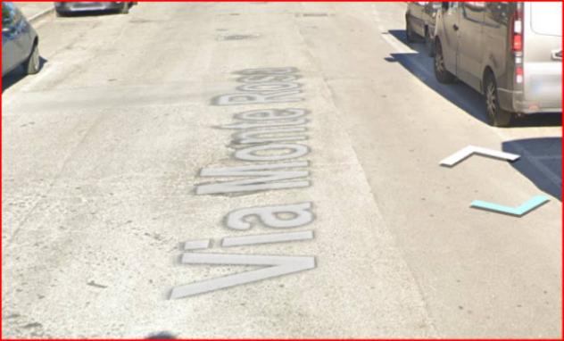 locale commerciale in vendita a Riccione