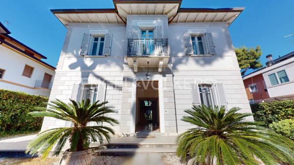casa indipendente in vendita a Riccione