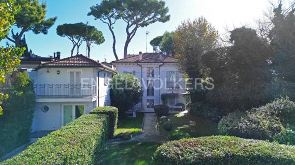 casa indipendente in vendita a Riccione
