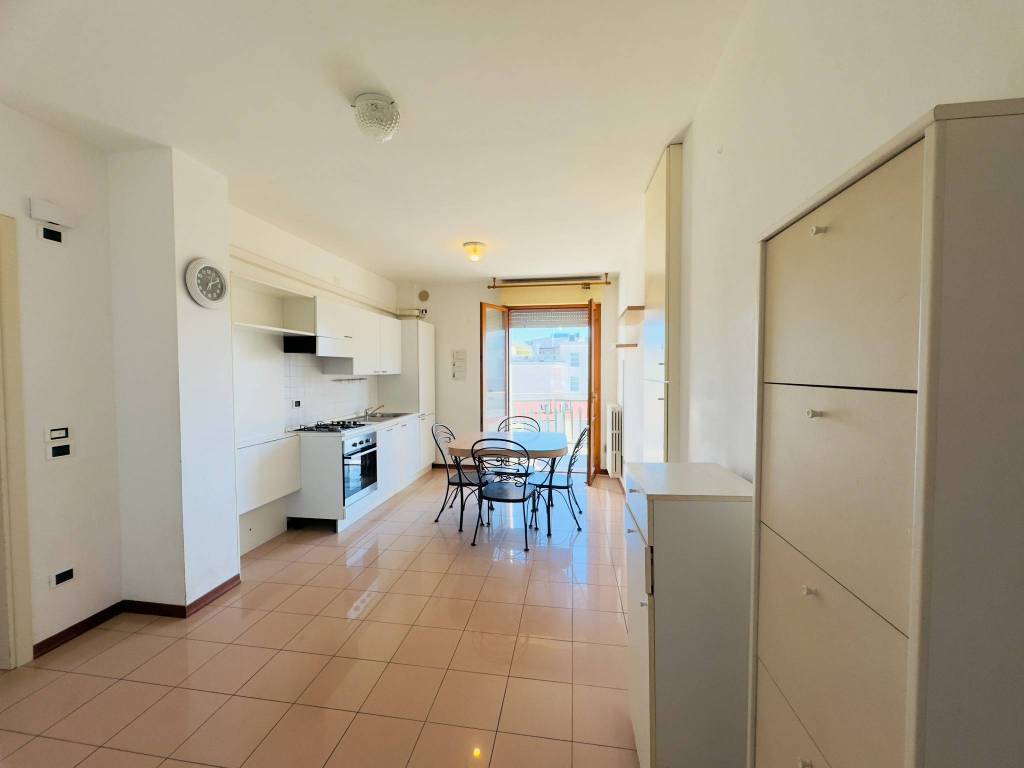 appartamento in vendita a Riccione in zona Alba