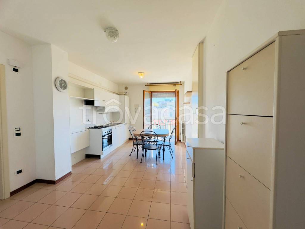 appartamento in vendita a Riccione in zona Alba