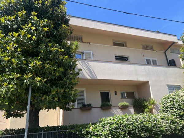 casa indipendente in vendita a Riccione