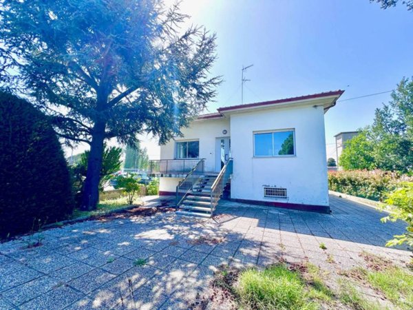 casa indipendente in vendita a Riccione in zona San Lorenzo