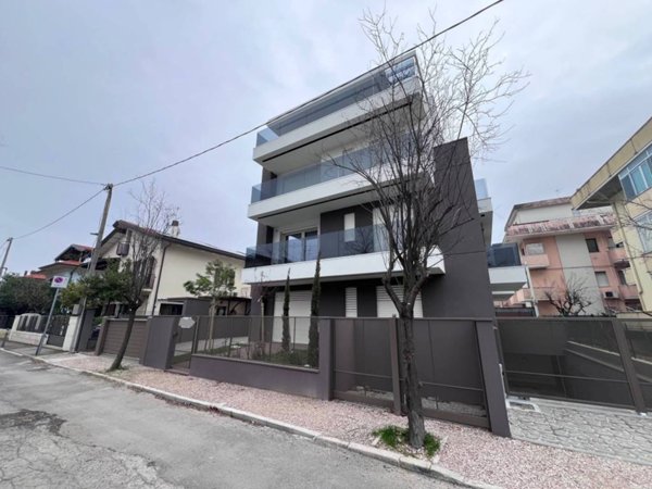 appartamento in vendita a Riccione