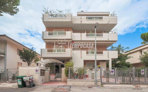 appartamento in vendita a Riccione in zona Alba