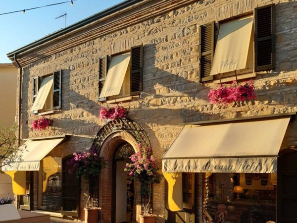 casa indipendente in vendita a Riccione in zona Centro Storico
