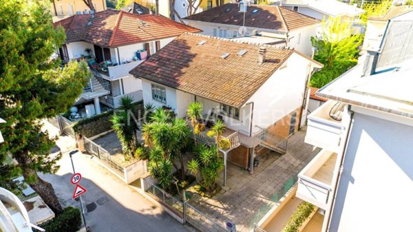 casa indipendente in vendita a Riccione in zona Marano