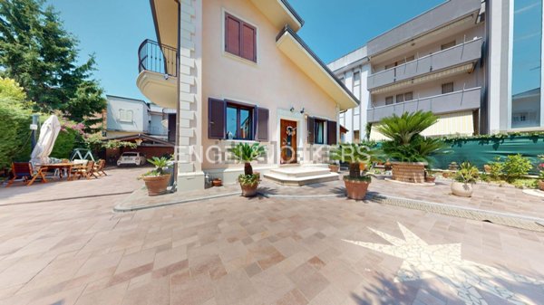 casa indipendente in vendita a Riccione