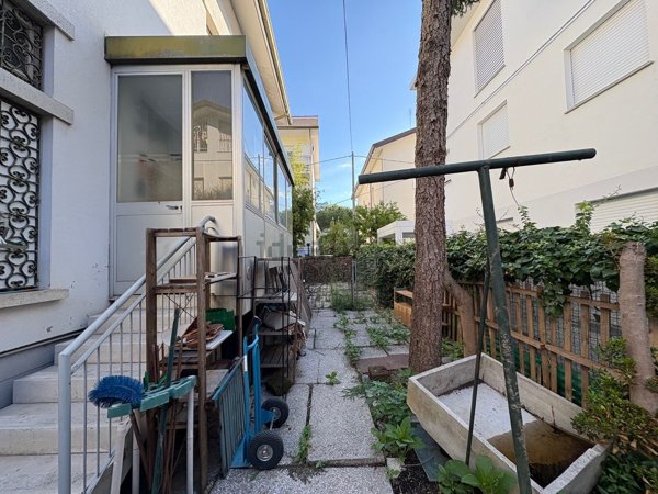 casa indipendente in vendita a Riccione