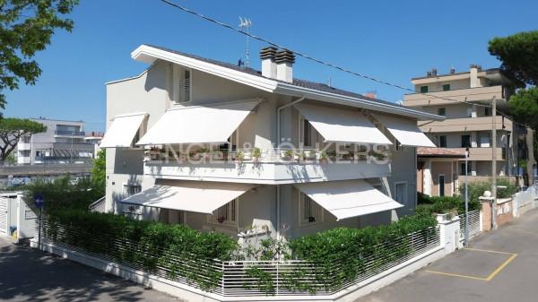 casa indipendente in vendita a Riccione in zona Alba