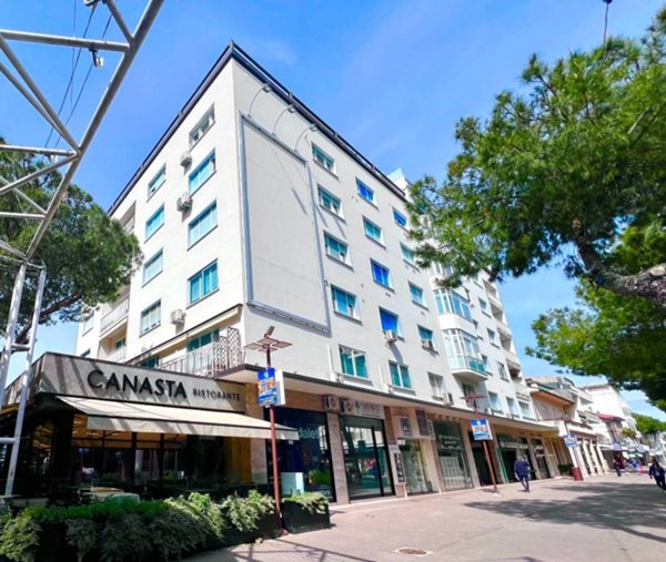 appartamento in vendita a Riccione in zona Centro Storico