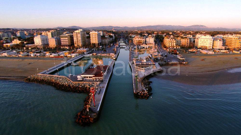 locale commerciale in vendita a Riccione