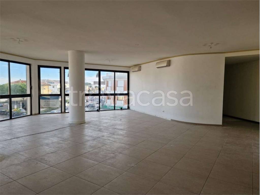 ufficio in vendita a Riccione