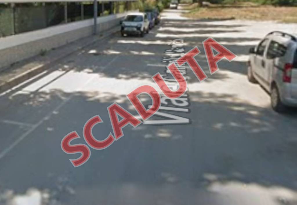 negozio in vendita a Riccione in zona Marano