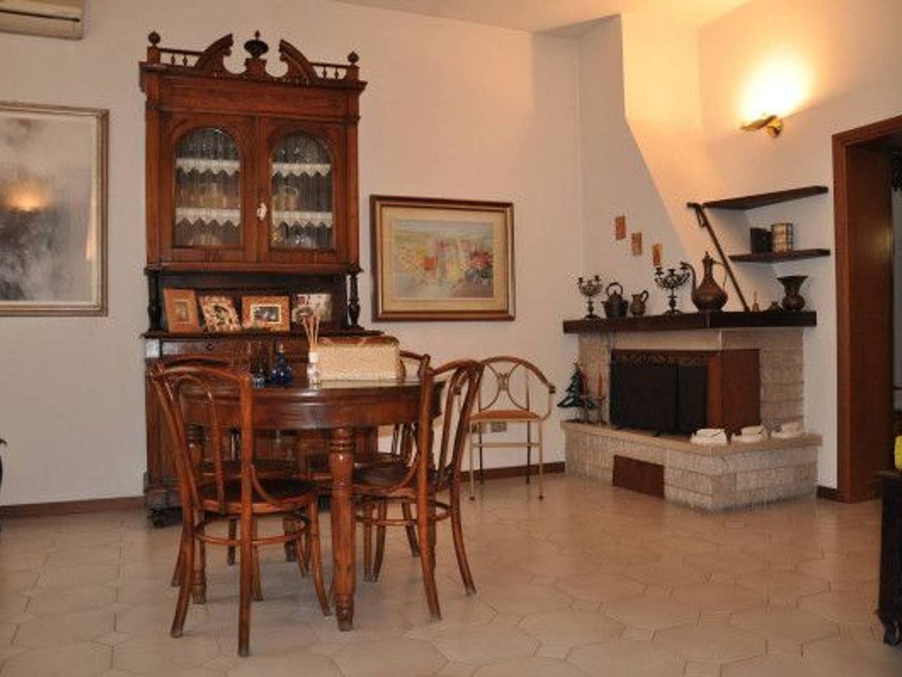 casa indipendente in vendita a Riccione in zona Centro Storico