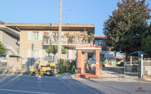 appartamento in vendita a Riccione in zona Case Muratori