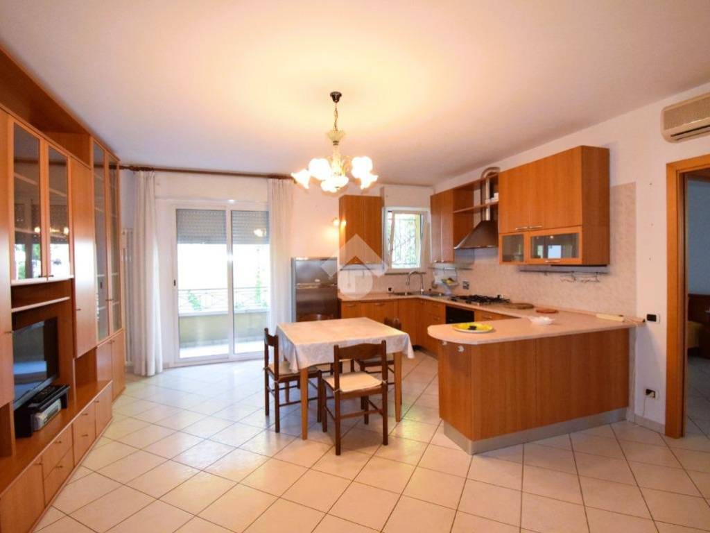 appartamento in vendita a Riccione in zona Alba