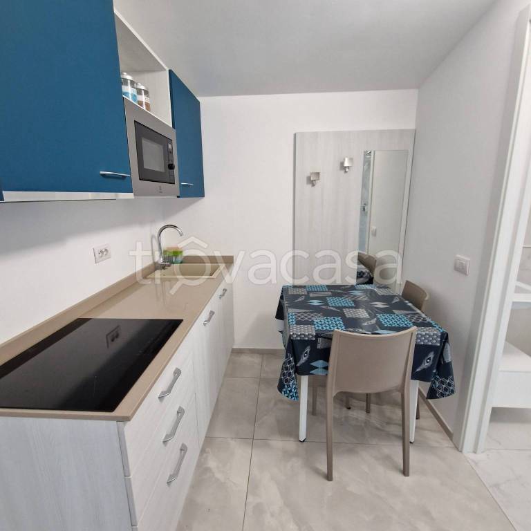 appartamento in vendita a Riccione in zona Alba