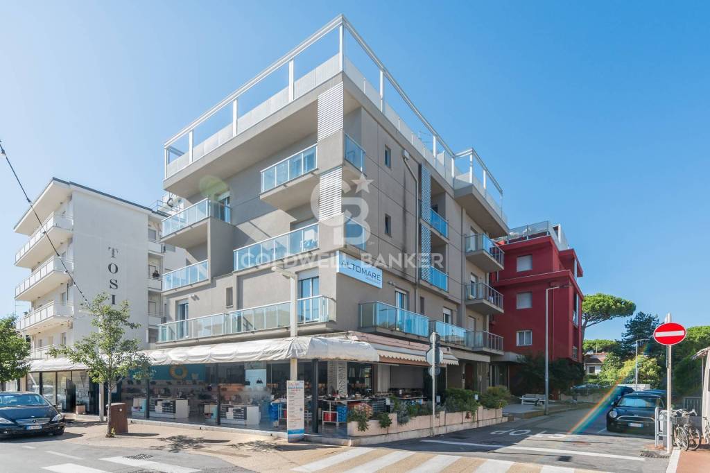 appartamento in vendita a Riccione in zona Alba