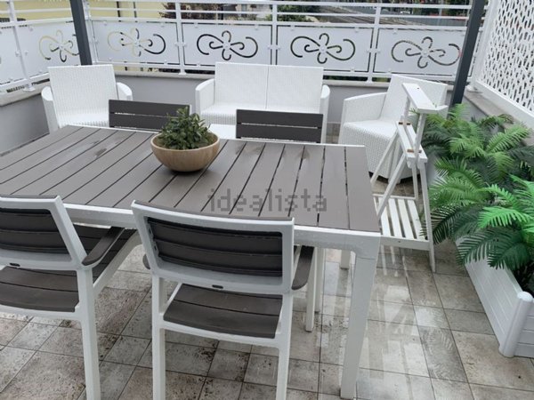 appartamento in vendita a Riccione in zona Alba