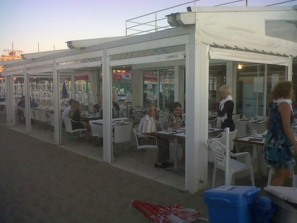 negozio in vendita a Riccione