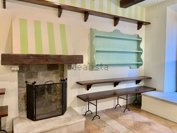 locale commerciale in vendita a Riccione