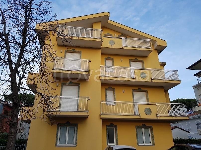casa indipendente in vendita a Riccione
